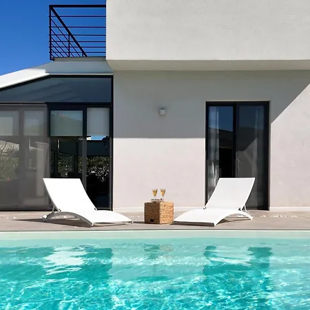 Luxury Taravilla With Pool